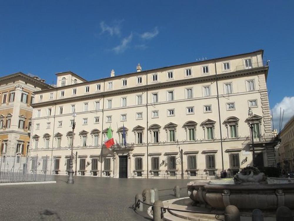 Covid: ecco lo scudo penale. Con l'obbligo vaccinale i sanitari rischiano la sospensione