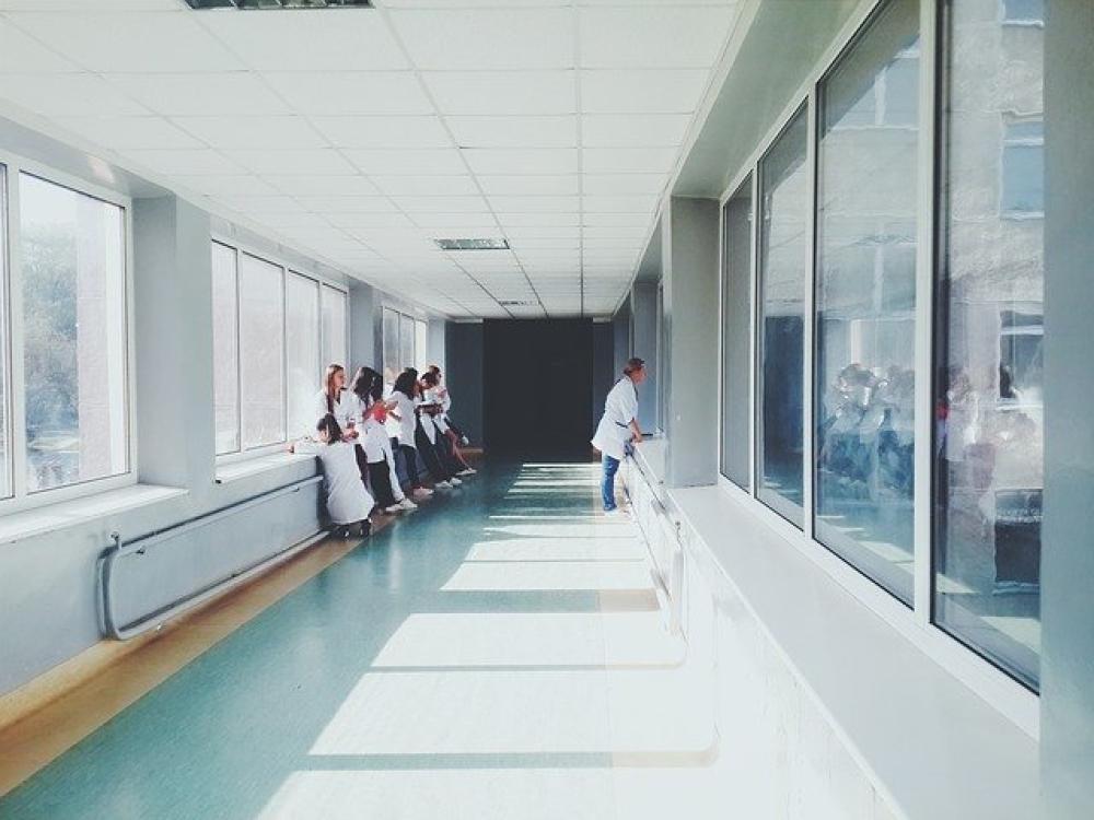Gli italiani stanno bene, il personale sanitario… un po' meno