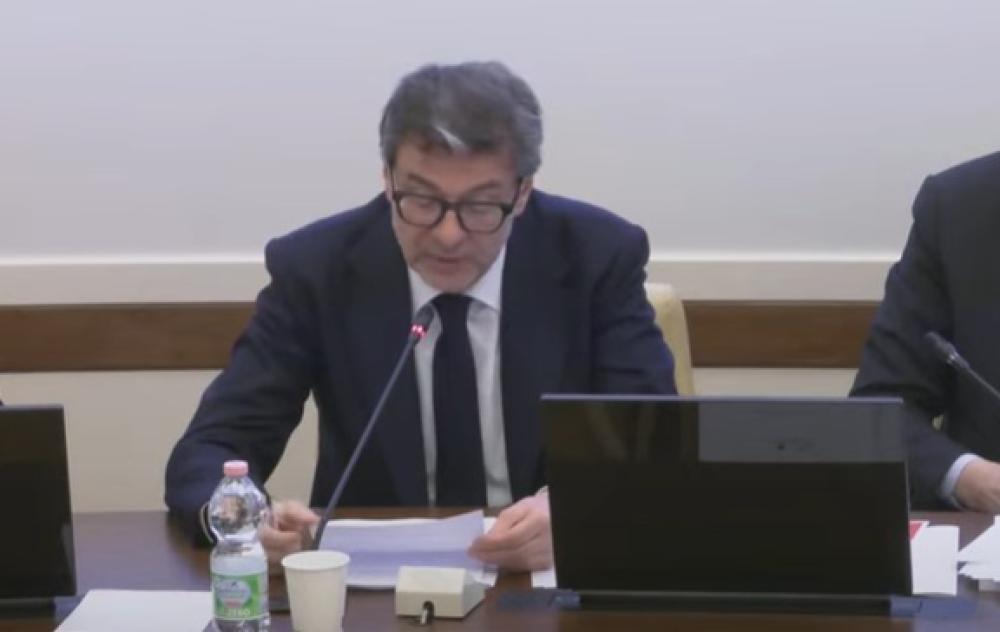 Conti pubblici, Giorgetti: "Se si spende per armi, meno soldi alla sanità"