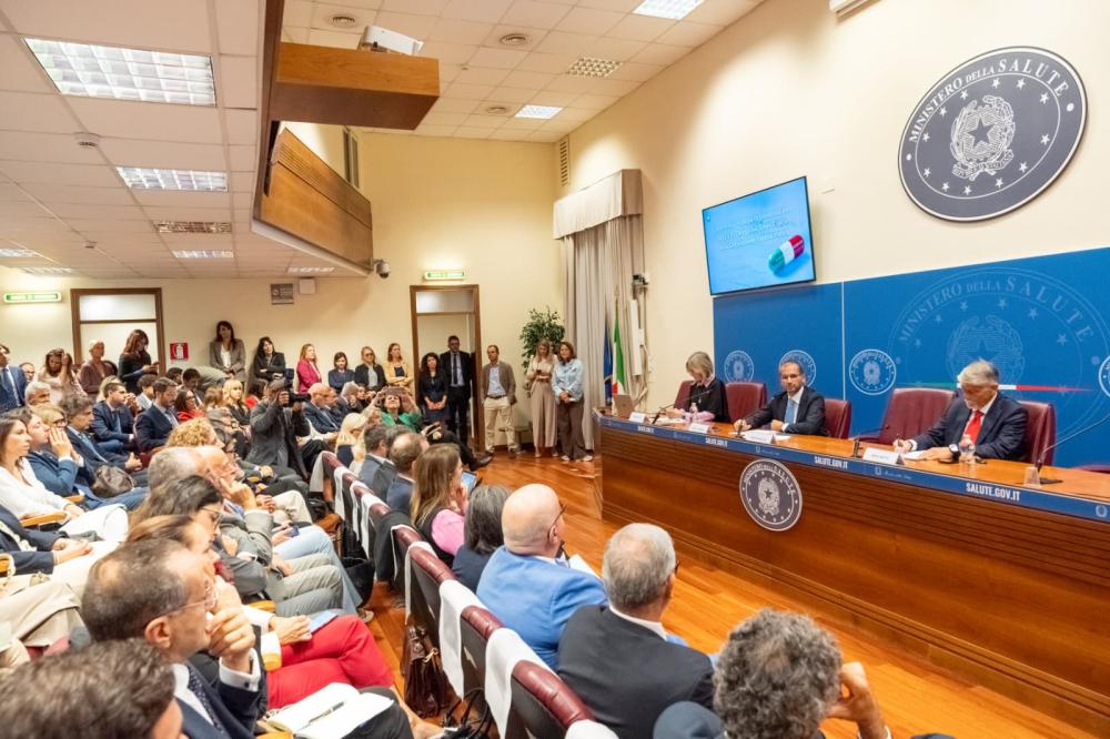 Farmaci, la delega punta ad armonizzare 700 norme